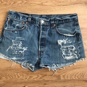 Levi’s Cut-Off Shorts